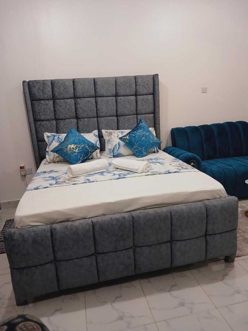 Rihan Studio Apartment Mombasa Exteriör bild